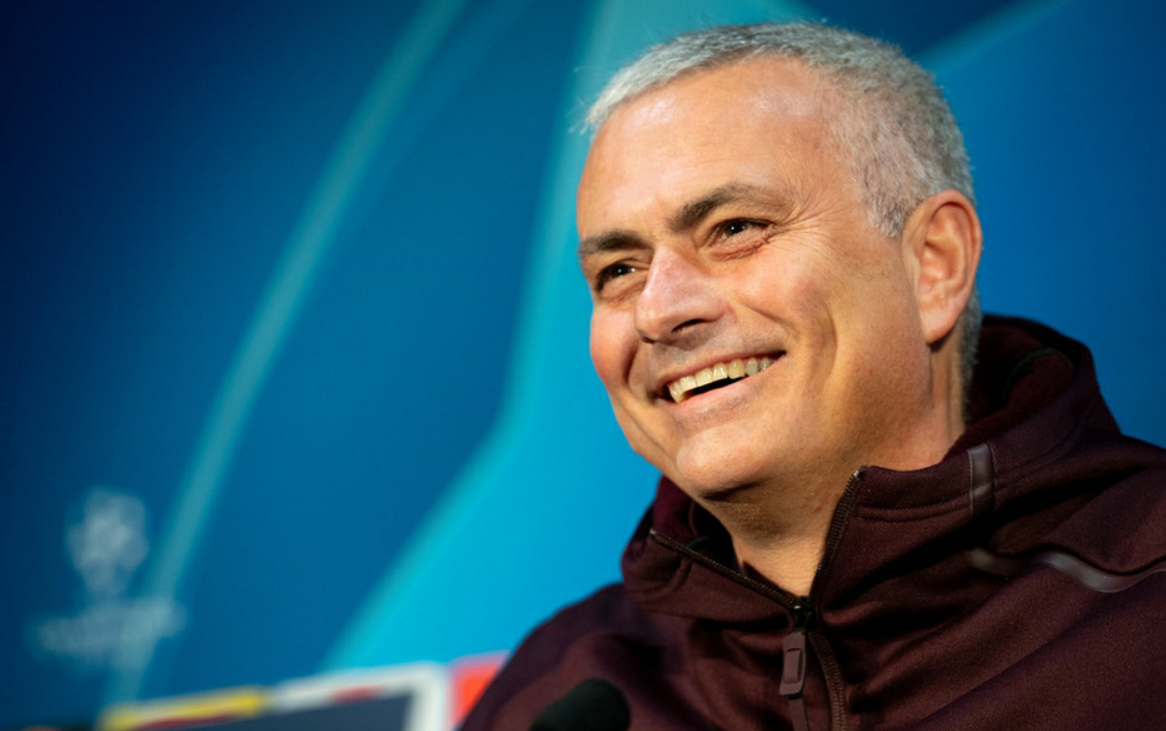 爱游戏APP-门兴格拉德巴赫临场应变备战法甲上海久事今夜官宣签约，这操作让人直呼：冲刺阶段西汉姆调整名单以备欧联