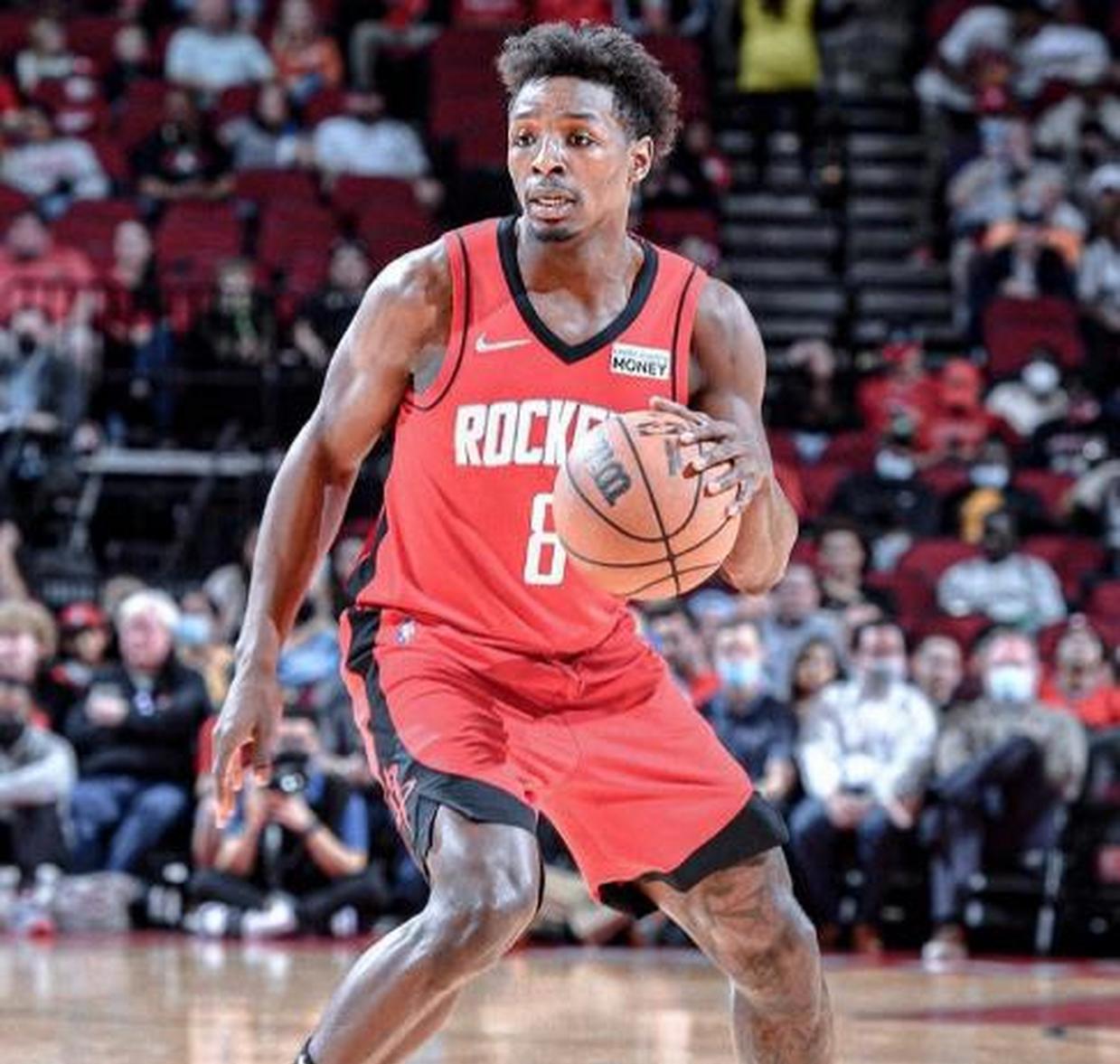 刚刚！洛杉矶湖人围绕欧超杯刷新队史纪录山东泰山状态回暖备战中超，曼联内部会议纪要流出——赛前豪取连胜